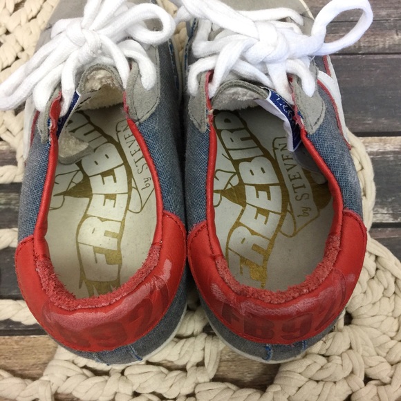 Freebird By Steven | Distressed Star Sneakers - Picture 3 of 6